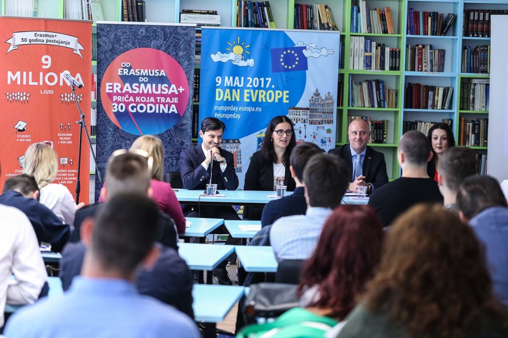 Obilježavanje Dana Evrope nastavljeno panel diskusijom o Erasmus+ programu sa italijanskim amabasadorom