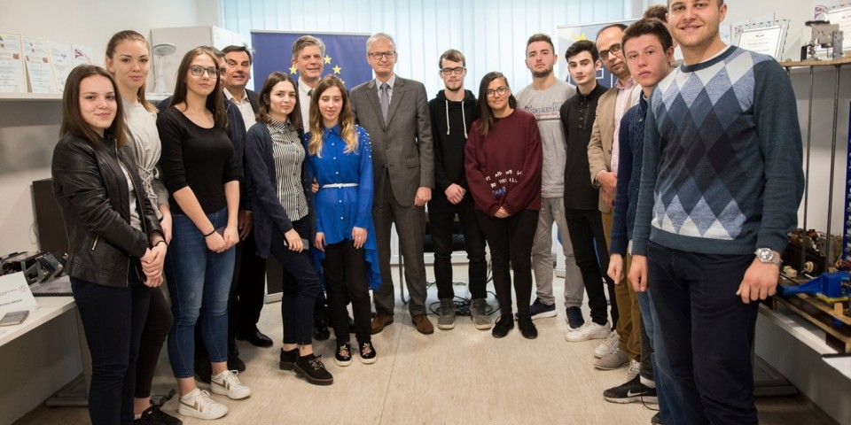 Celebrating Europe Day in BiH with young inventors from Sarajevo