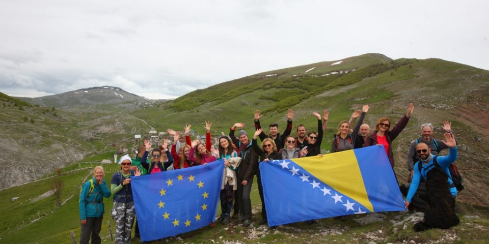 Hiking along the Via Dinarica to celebrate Europe Day