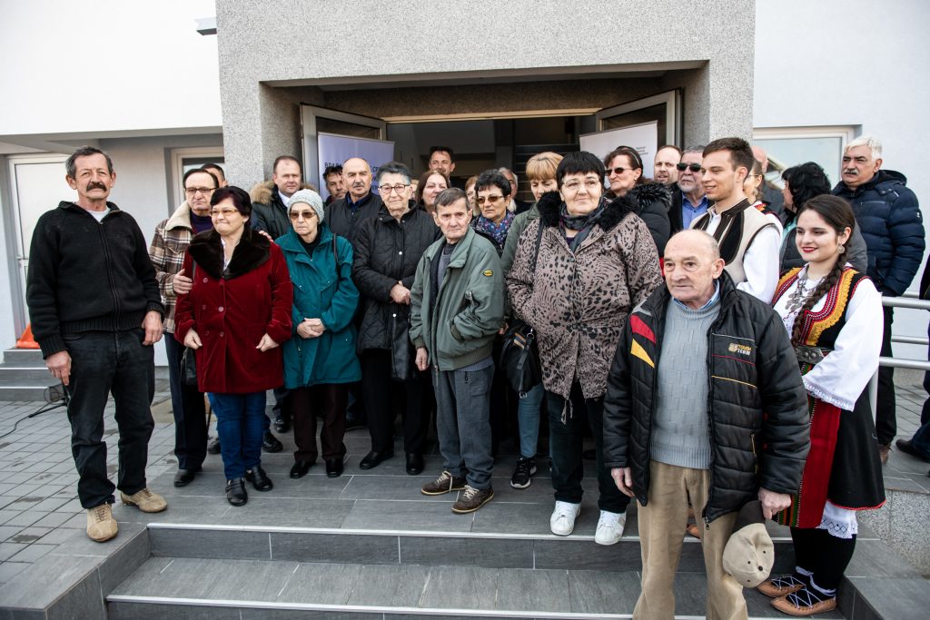 “We have a decent home at last”: 30 vulnerable RHP families move into new homes in Derventa
