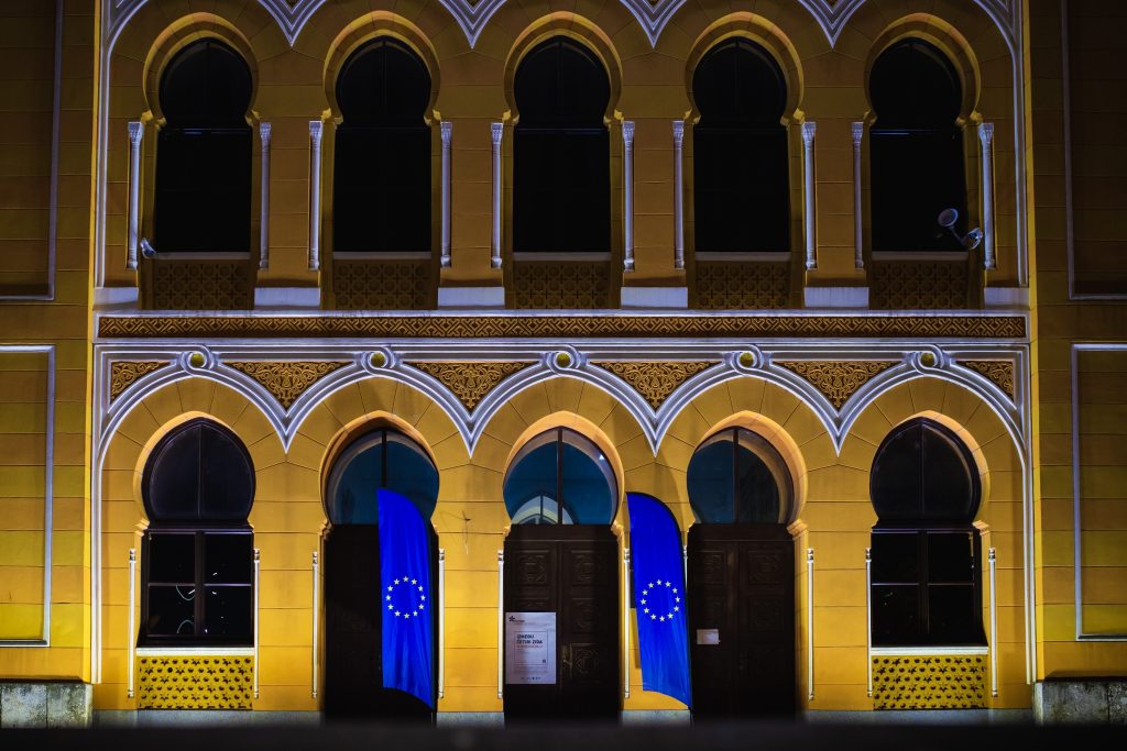 Europe House Presents: U Mostaru otvorena izložba Između četiri zida
