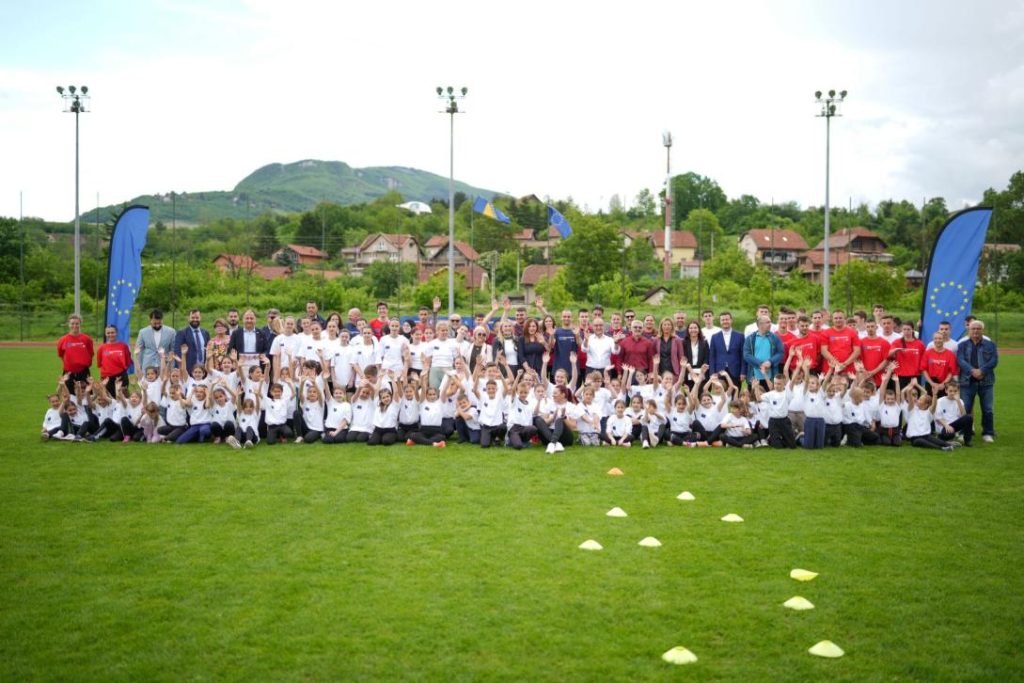 Ambassador Soreca kicks-off Europe Day celebrations in Zenica: EU provides certified equipment for BiH Athletic Federation